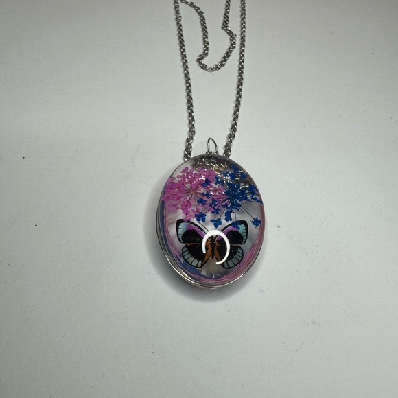 Set of 2 Pressed Flowers Pendant in Silvertone with Stainless Steel Necklace 24” - Picture 8 of 9